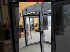 Puerta giratoria cómoda y automática para un acceso seguro y moderno al edificio