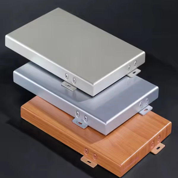 Sistema de revestimiento de paredes de aluminio con resistencia a la presión del viento de 4,2 kPa y permeabilidad al aire de 3,0 m3/(m2·h)