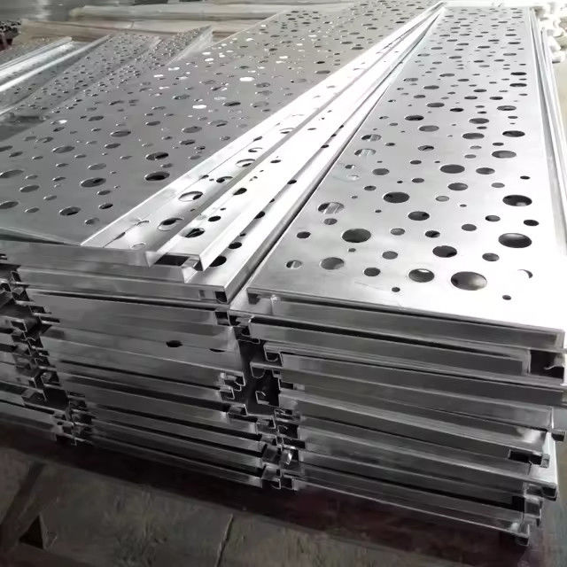 Panel compuesto de aluminio de alto aislamiento acústico con alta resistencia a la corrosión 2440 mm de longitud
