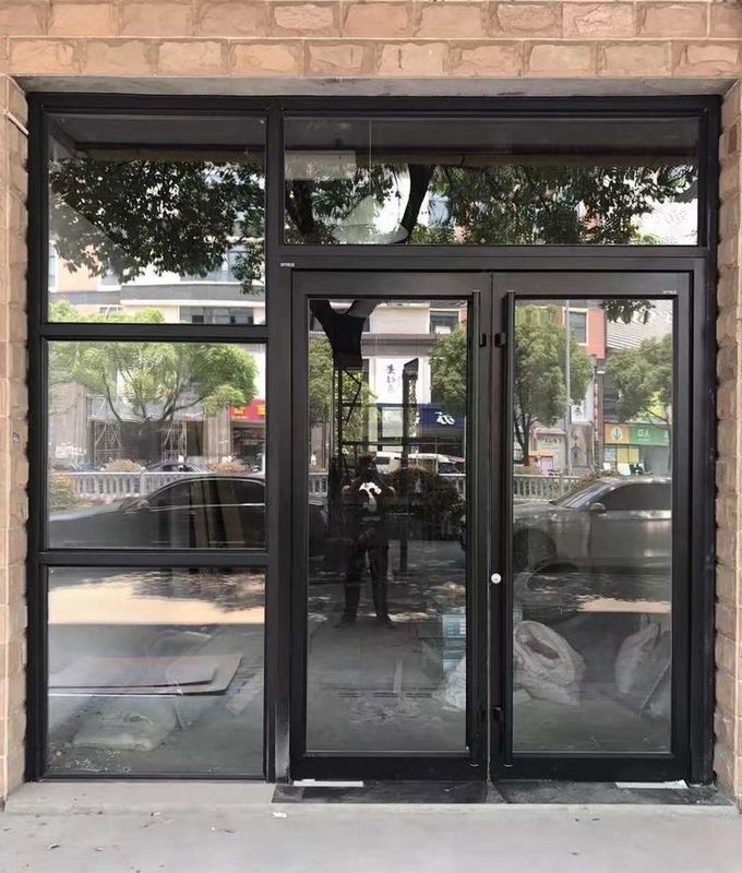 Hierro Negro Puertas con columpio de resorte de doble piso Cerradura electrónica OEM puerta kfc